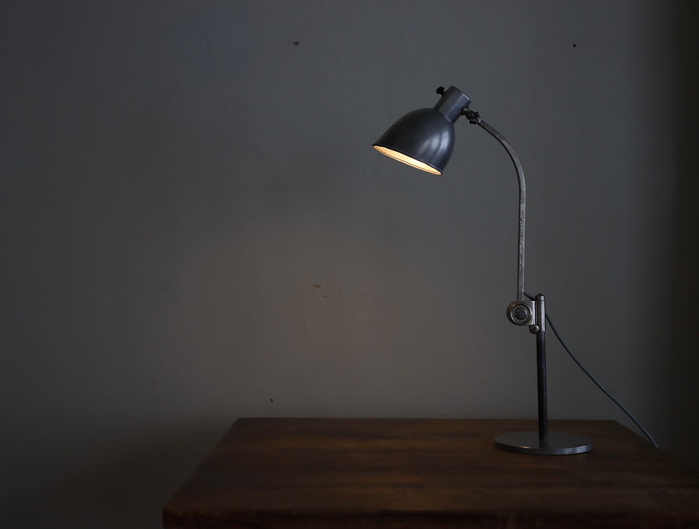 サムネイル： Hala    type K　Desk lamp