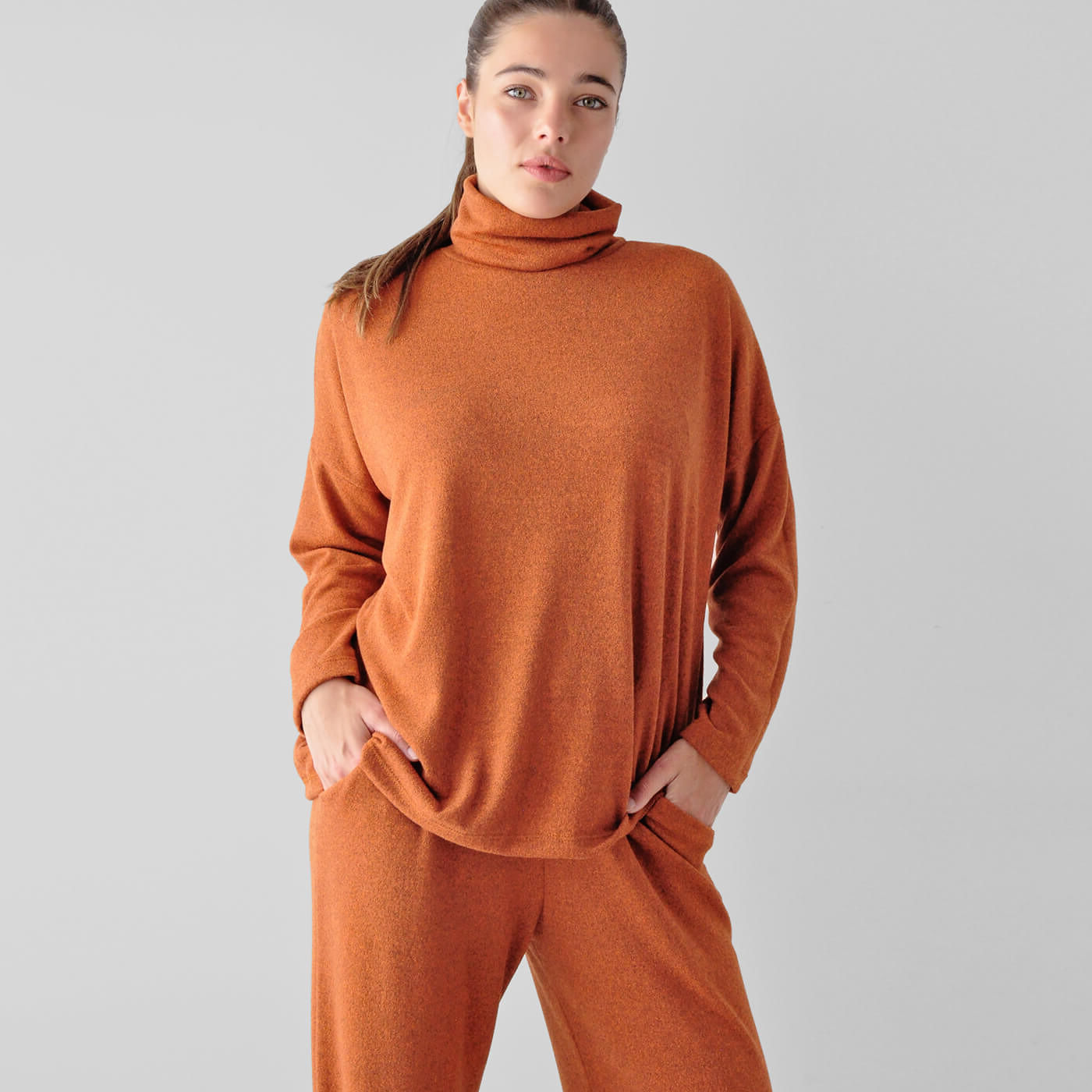 Sweaters color LADRILLO