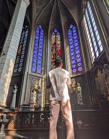 Méditation dans l'église saint maurice à Lillz