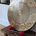 Puissant gong aux vibrations d'ancrage