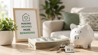 Piggy bank and cash representing apartment rebates and cash back for renters in Florida.