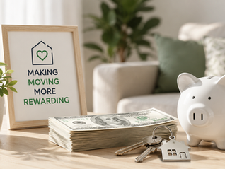 Piggy bank and cash representing apartment rebates and cash back for renters in Florida.