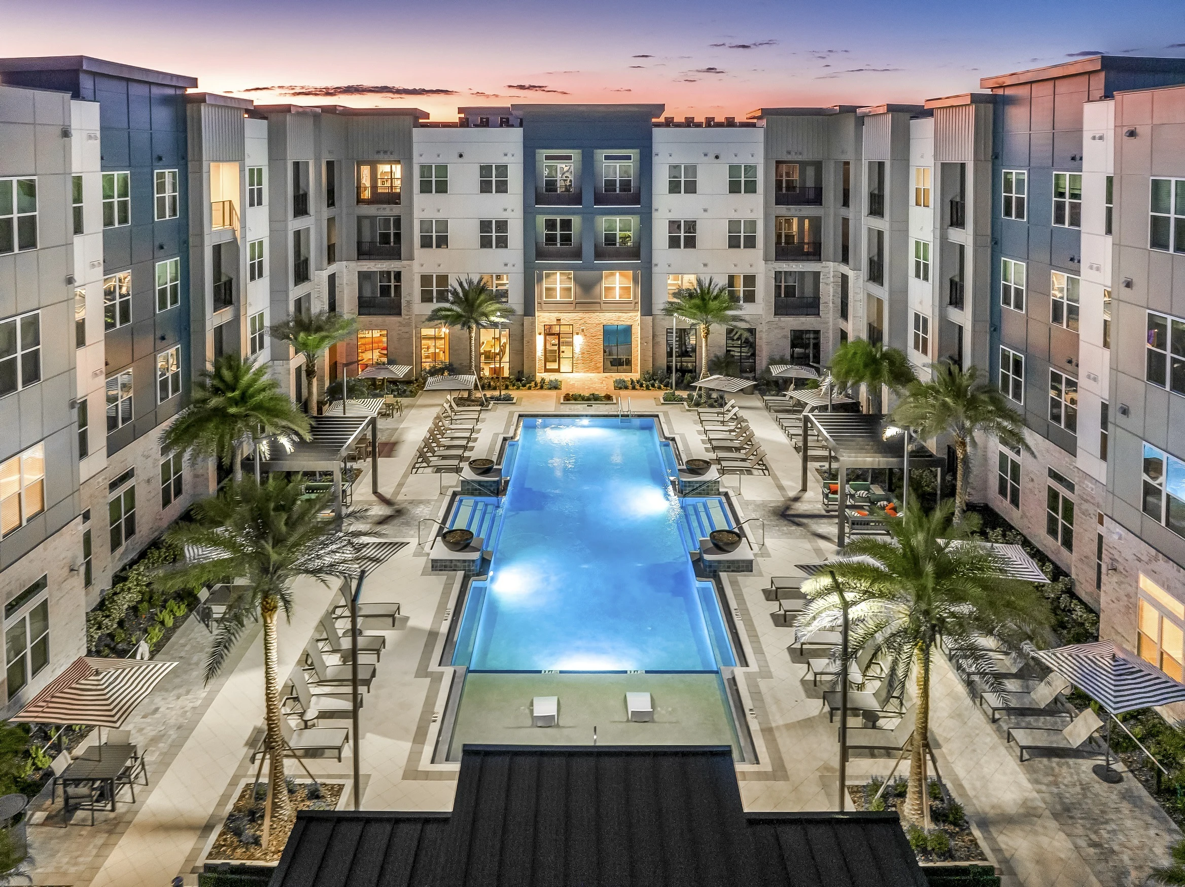 The Overlook at Lake Britt apartment community near Disney World