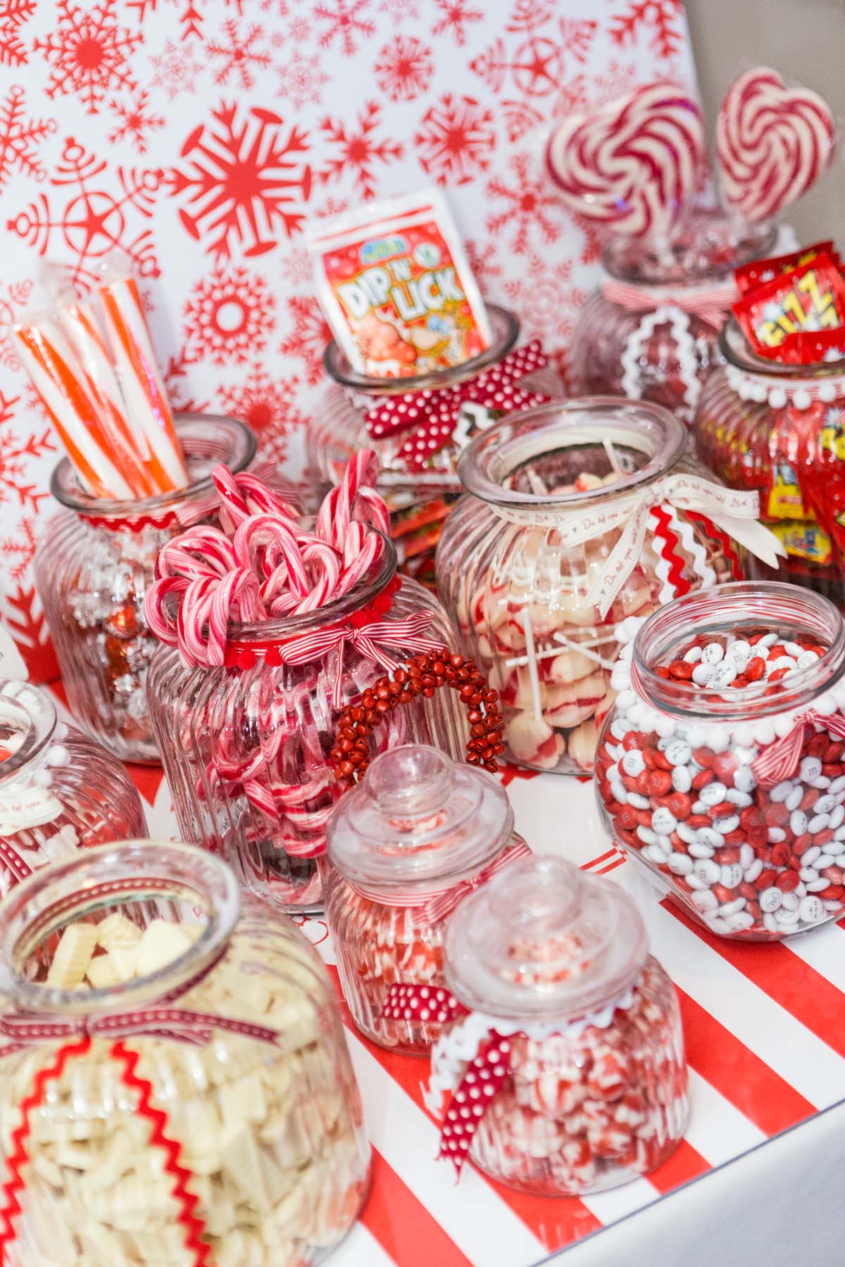 Sweet jar table