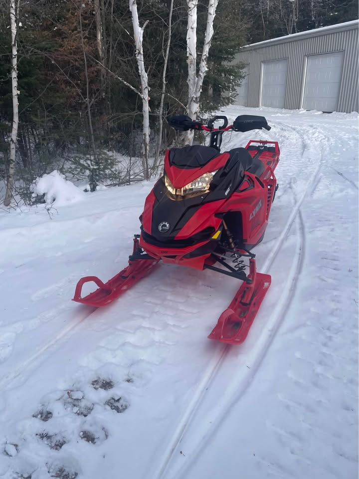 SOLD | 2022 Lynx Boondocker DS 850