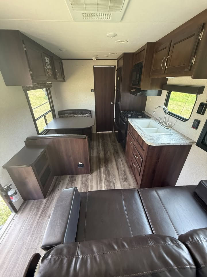 Thumbnail: SOLD | 2018 Jayco 232RB