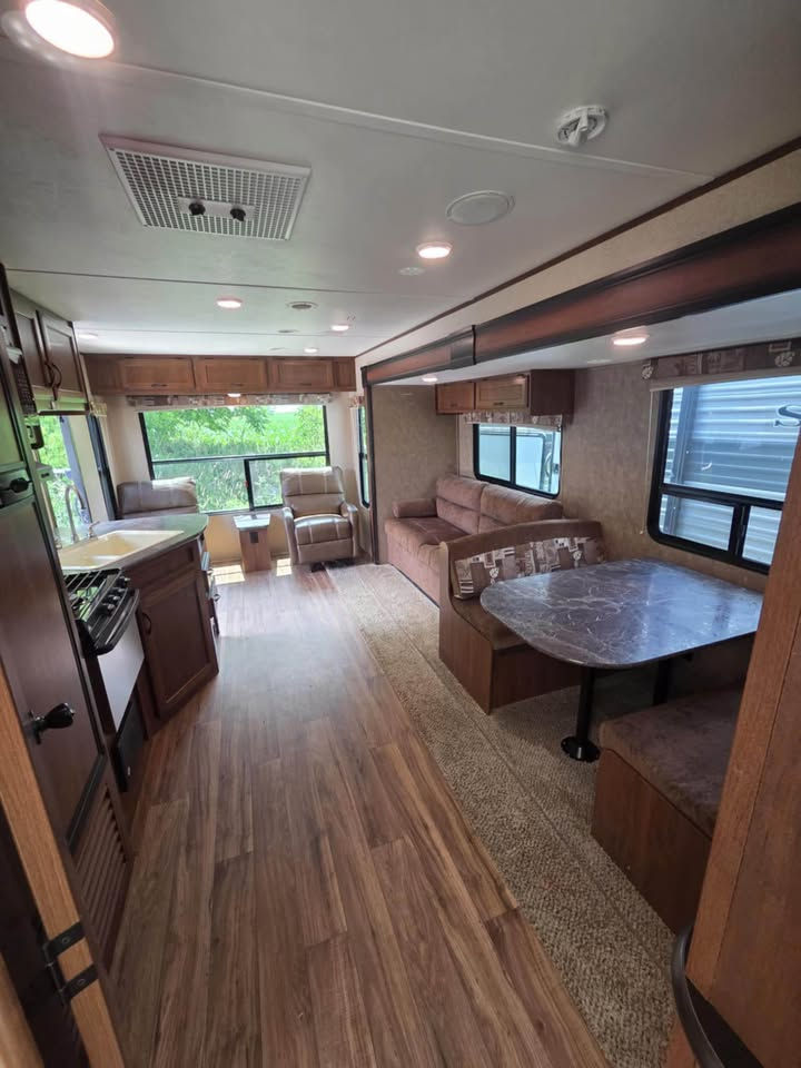 Thumbnail: SOLD | 2016 Jayco 265 RLSW