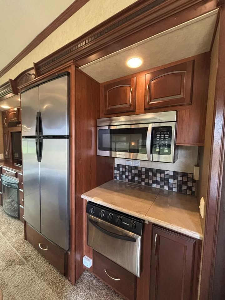 Thumbnail: SOLD | 2015 Palomino Columbus F375RL