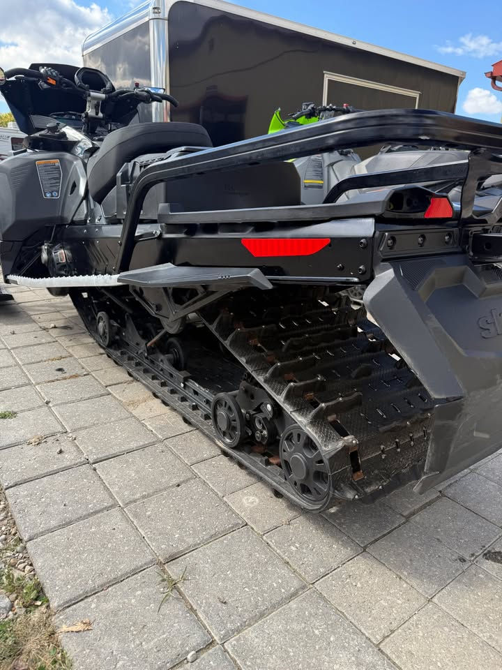 Thumbnail: SOLD | 2022 Skidoo Expedition SE 900 Ace Turbo