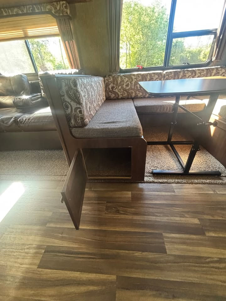 Thumbnail: SOLD | 2017 Keystone Hideout 28BHS