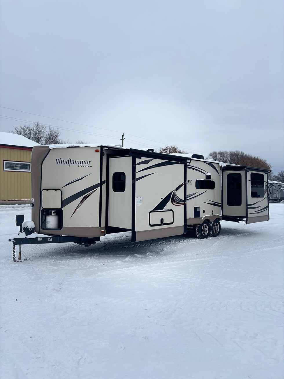 Thumbnail: SOLD | 2015 Forest River Windjammer 3065WS