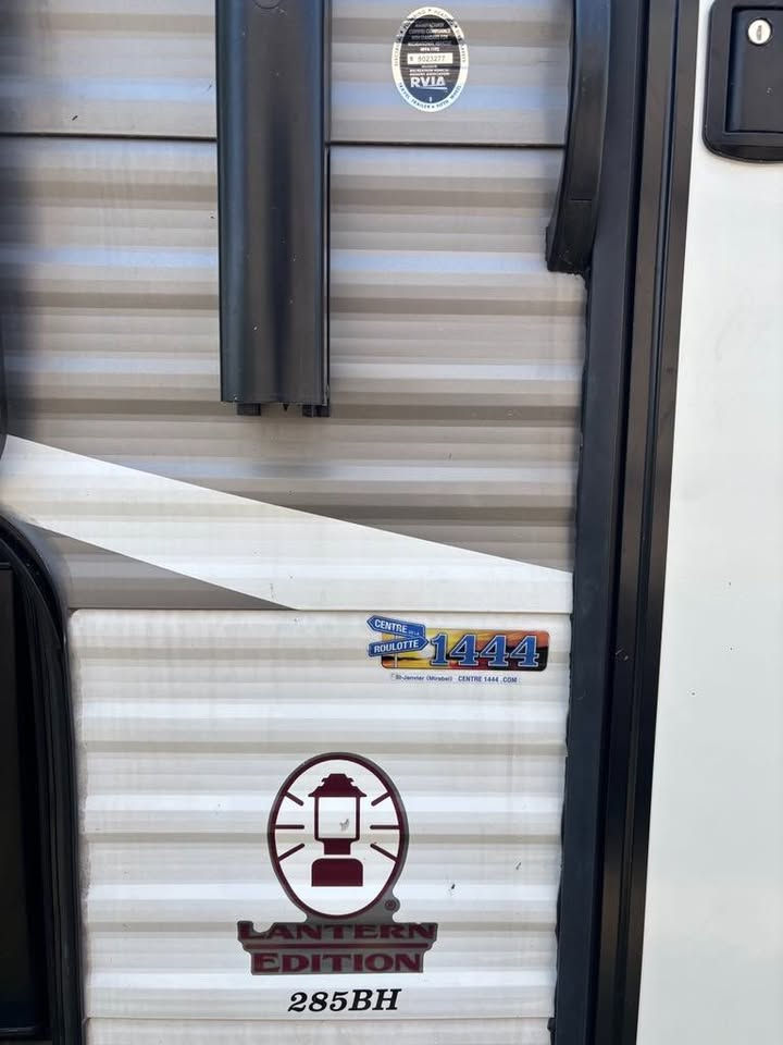 Thumbnail: SOLD | 2019 Dutchmen Coleman Lantern Edition 285 BH