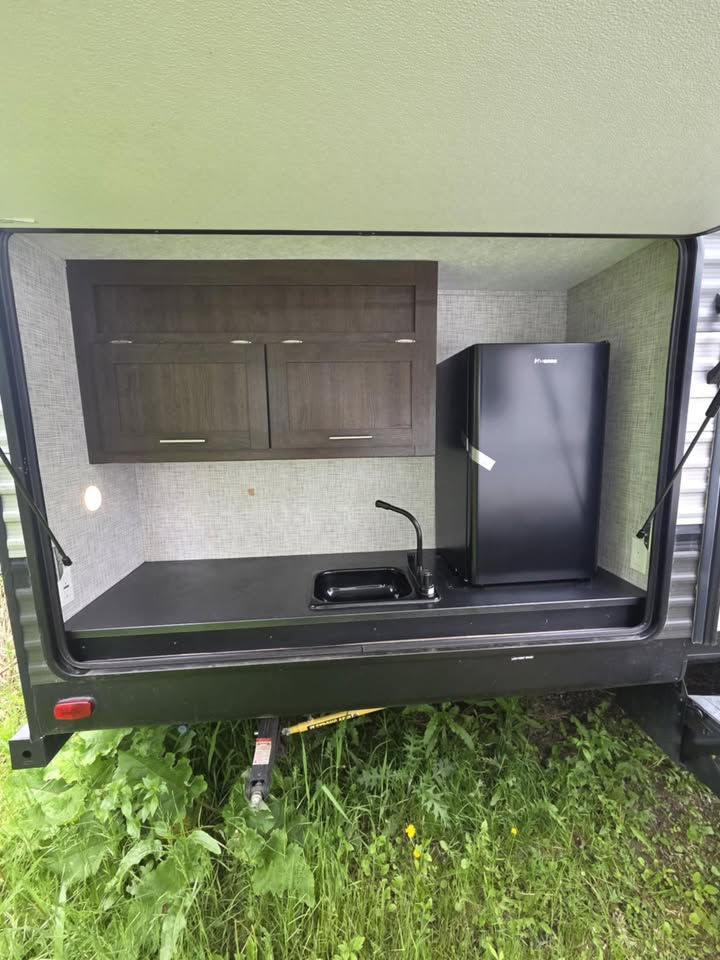 Thumbnail: SOLD | 2020 Forest River Salem 32BHDS