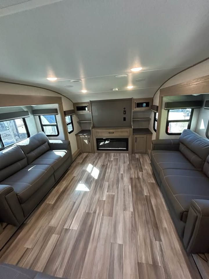 Thumbnail: SOLD | 2023 Grand Design Reflection 370 FLS