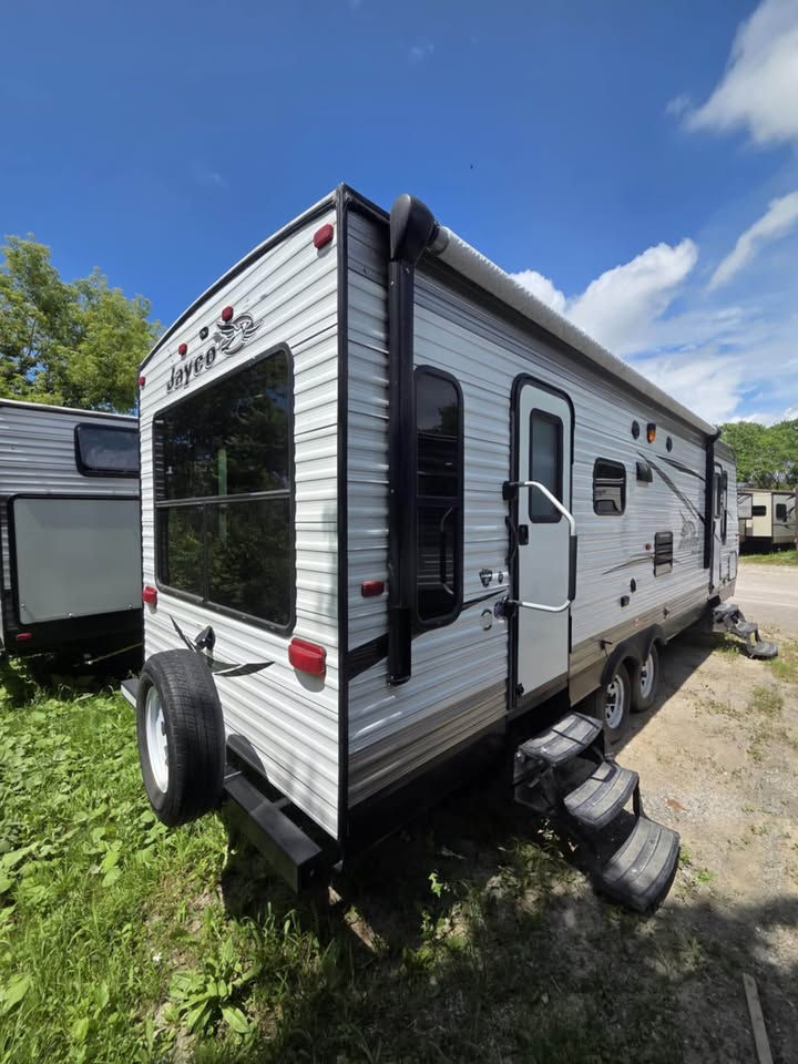 Thumbnail: SOLD | 2016 Jayco 265 RLSW