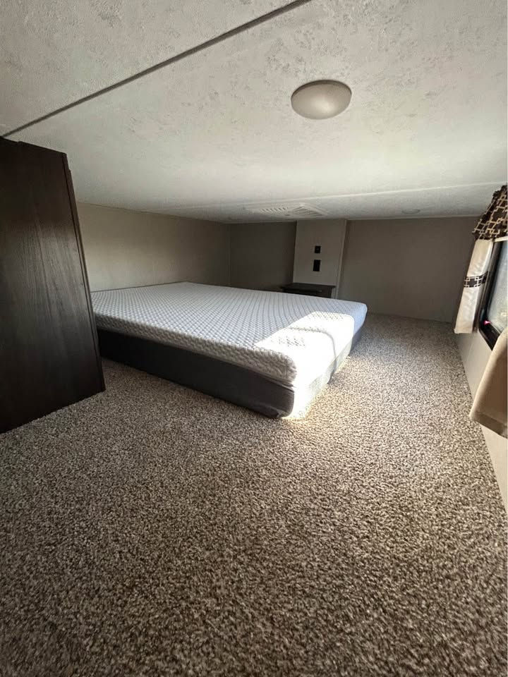 Thumbnail: SOLD | 2019 Keystone Residence 40 Loft