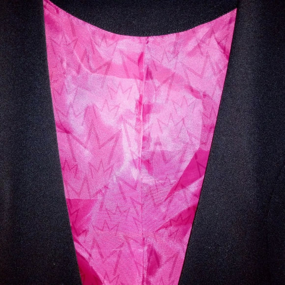 Thumbnail: Black Blazer Nicki Minaj