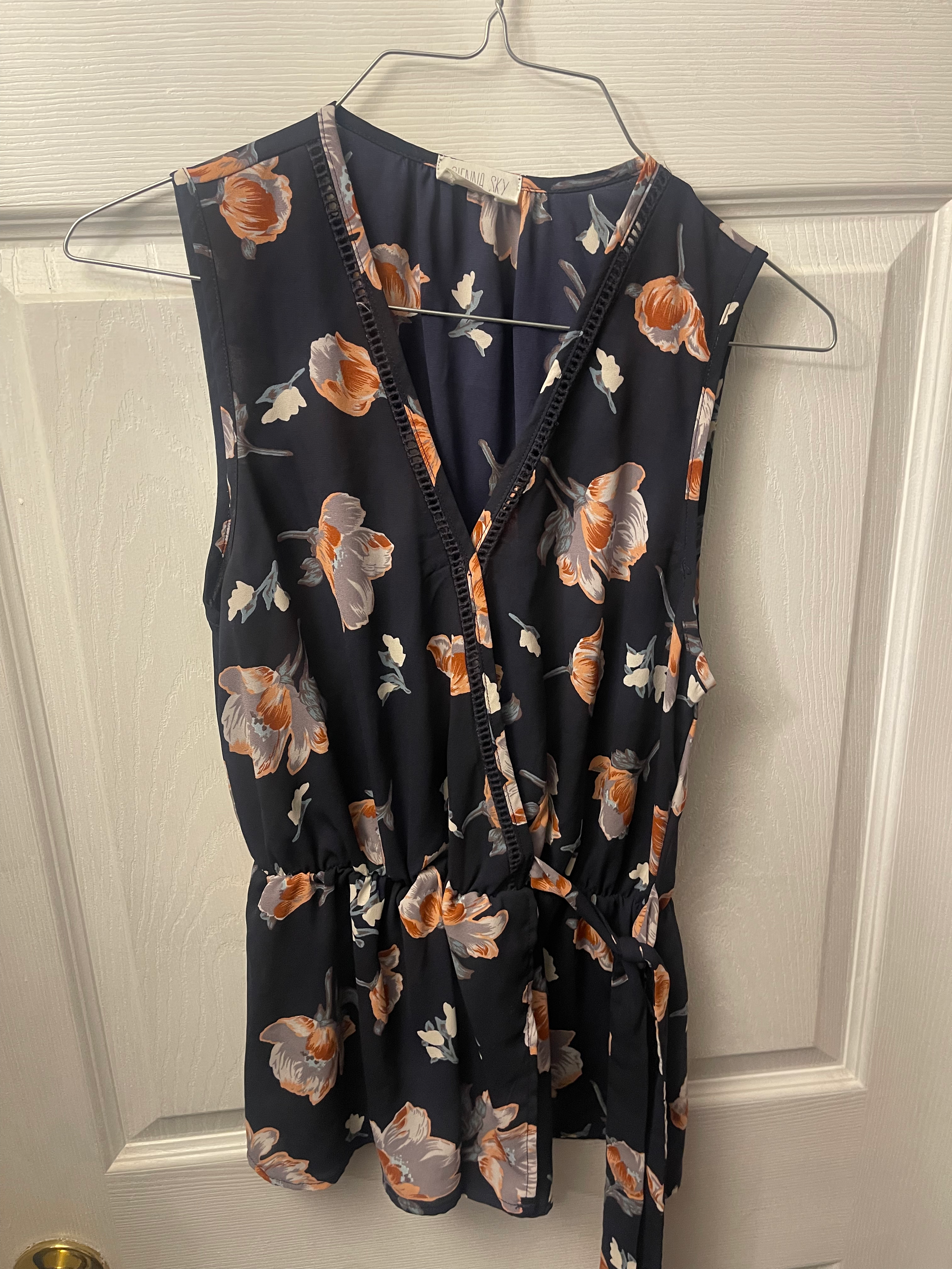 Sienna sky flower blouse small