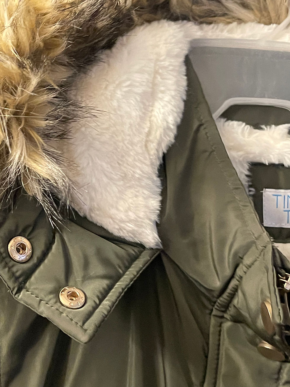 Thumbnail: Adult Winter Coat – Fur Hood (Size Small)
