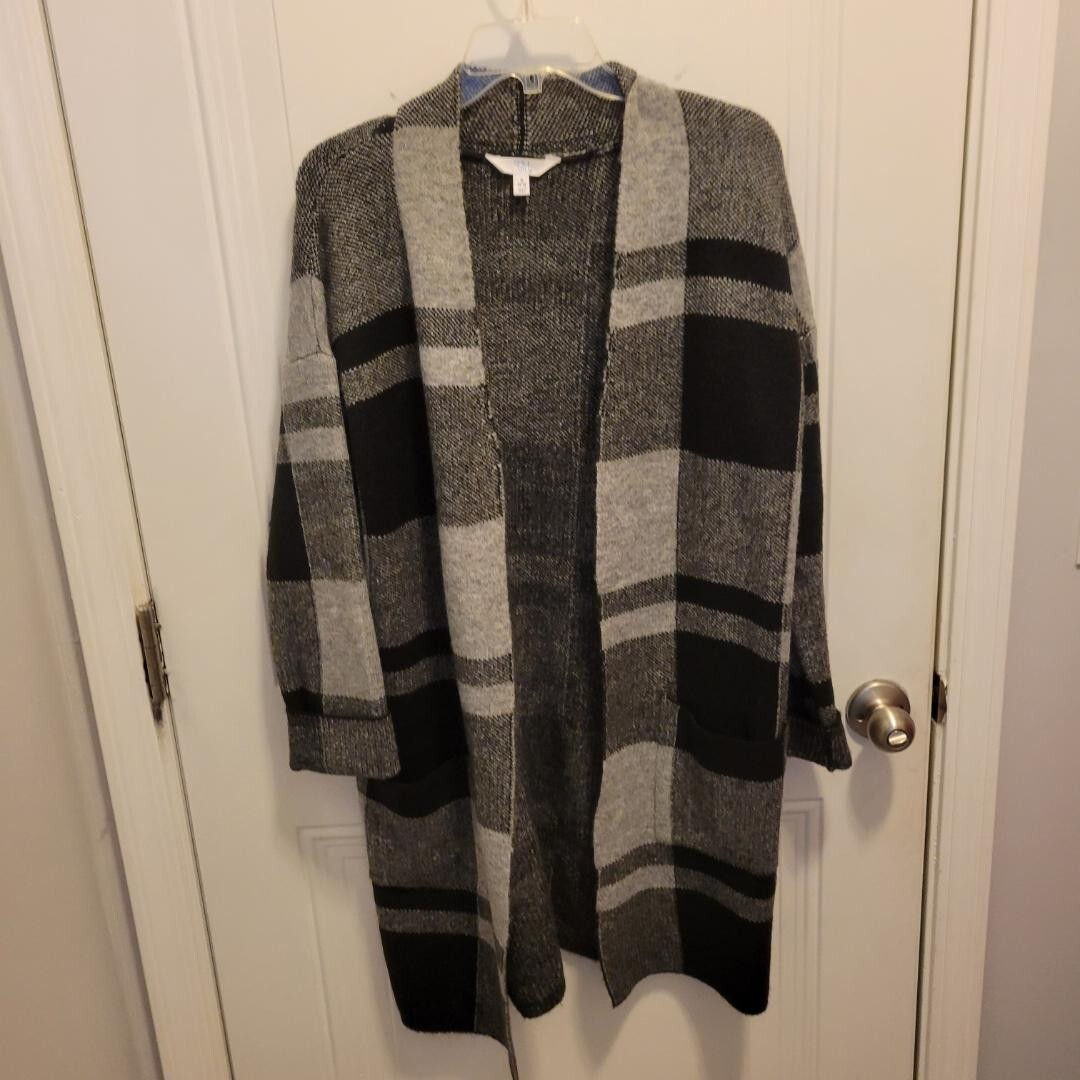 Women's Time&Tru Long Sweater Coat Size M (8-10) Black & Gray Plaid with Pockets
