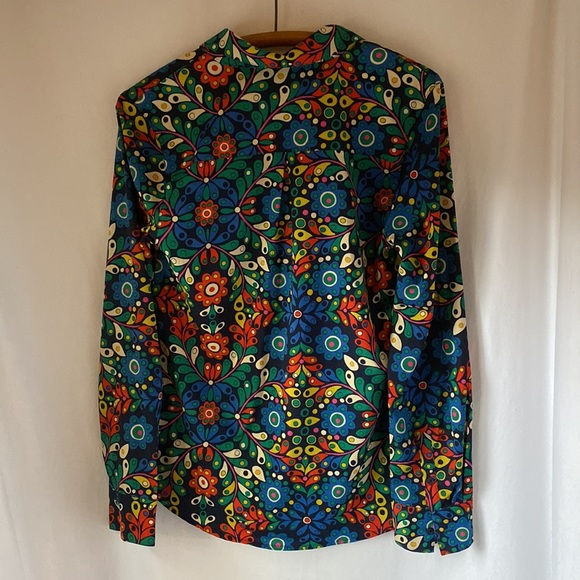 Thumbnail: 60s-70s-style graphic print popover-style button-down shirt