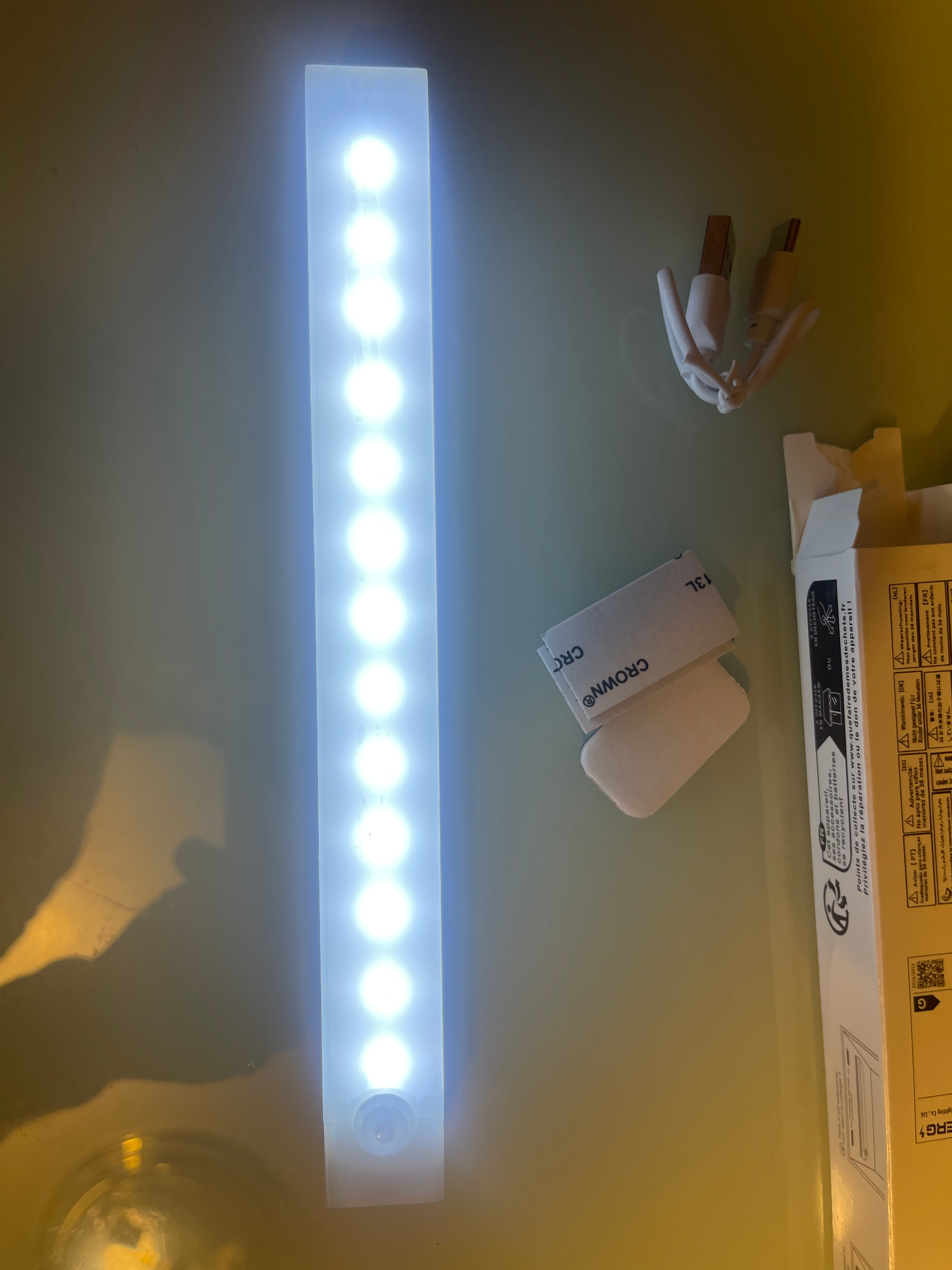 20cm under the cabinet light 
