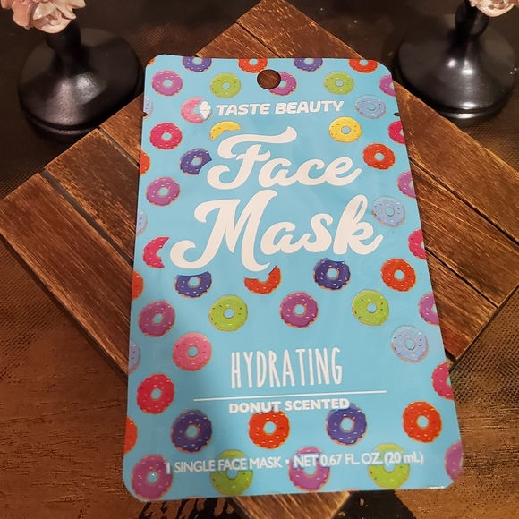 Thumbnail: Taste Beauty x Hydrating Scented Face Mask🍩