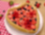 Tarte fleurie campagnarde fraises-myrtilles