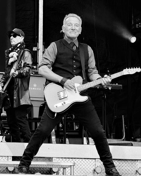 Bruce in action on his 2025 tour