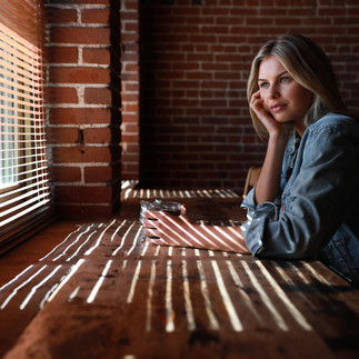 รูรับแสงกว้าง f/2.8