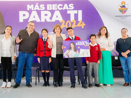 Más de 1,800 estudiantes se beneficiaron con becas educativas en Tequisquiapan.