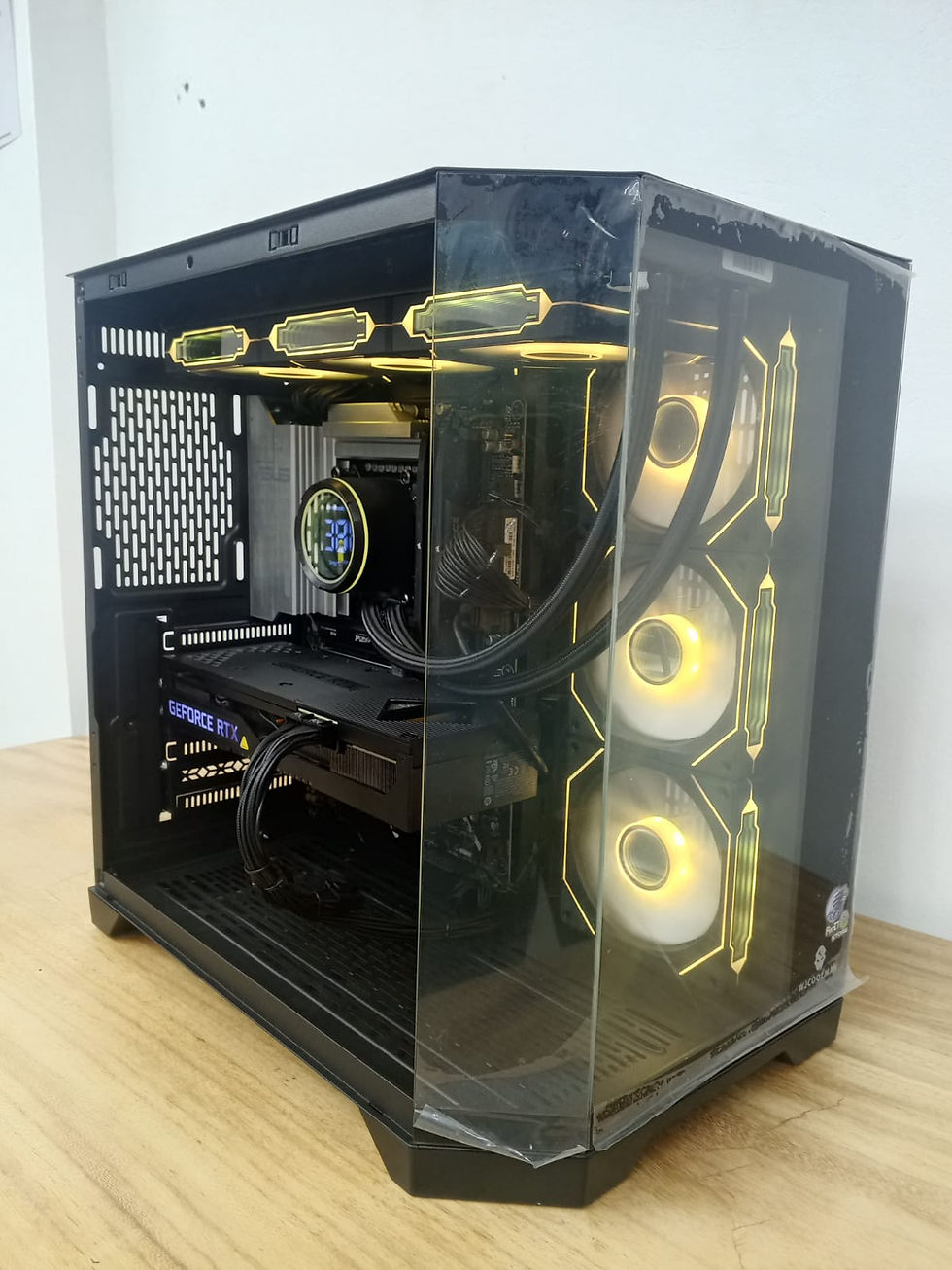 Miniatura: LGA1851 SOLAR Custom Build: Intel Ultra 7 265KF & NVIDIA GeForce RTX 3080 10GB