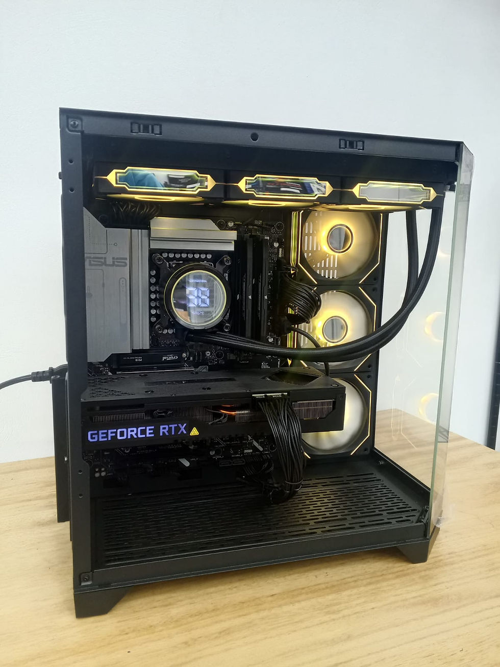 Miniatura: LGA1851 SOLAR Custom Build: Intel Ultra 7 265KF & NVIDIA GeForce RTX 3080 10GB