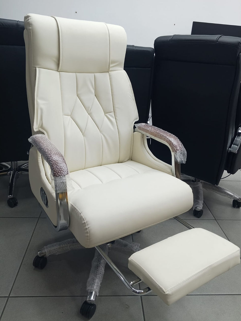 Thumbnail: Office Chair: High Back (WHITE)