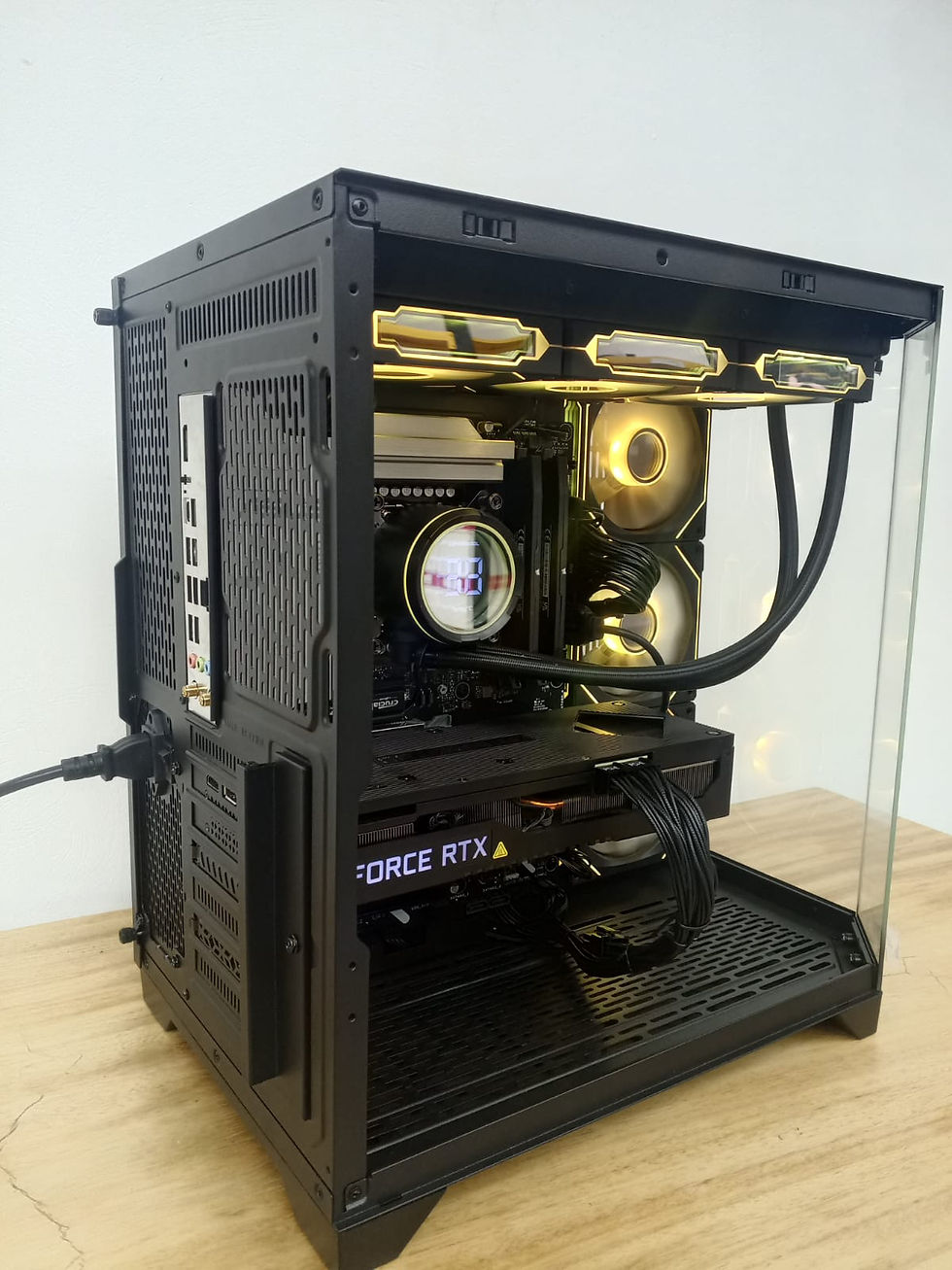 Miniatura: LGA1851 SOLAR Custom Build: Intel Ultra 7 265KF & NVIDIA GeForce RTX 3080 10GB