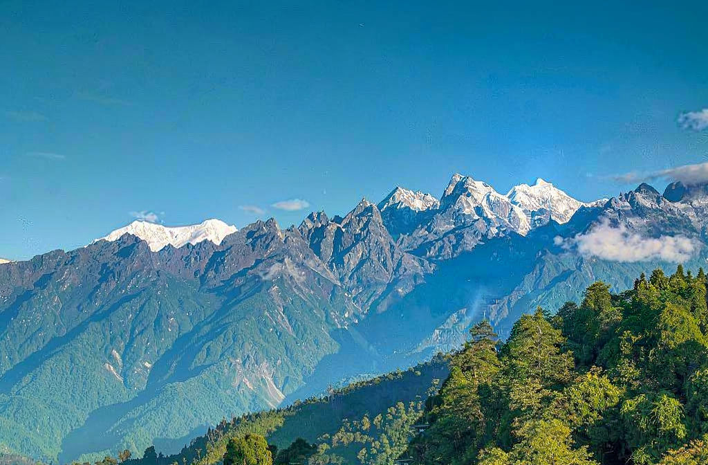 6D5N Darjeeling - Sikkim Honeymoon Tour Package