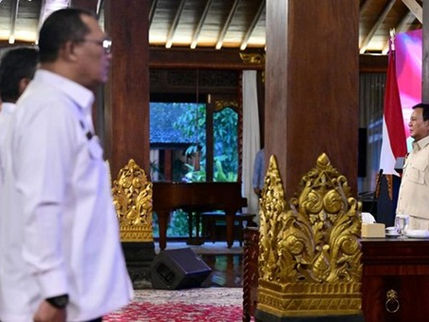 Ramai Tambang Raja Ampat, Presiden Prabowo Gelar Pertemuan dengan Sejumlah Menteri di Hambalang