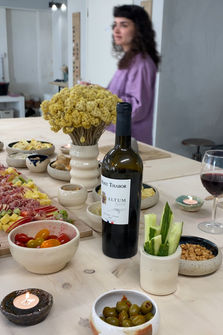 Soirée apéritif apéro céramique poterie tapas evenement atelier anniversaire occasion spéciale vin cours prof d'argile