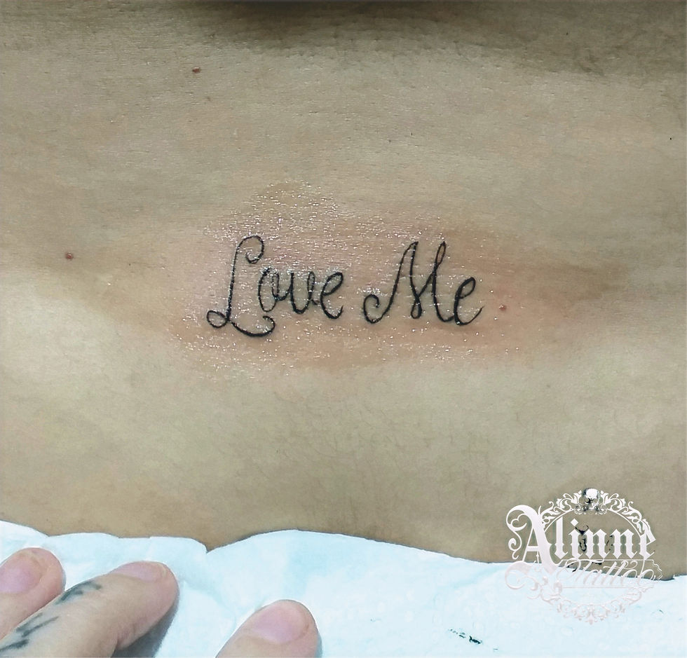 Tatuagem Love_alinne tattoo