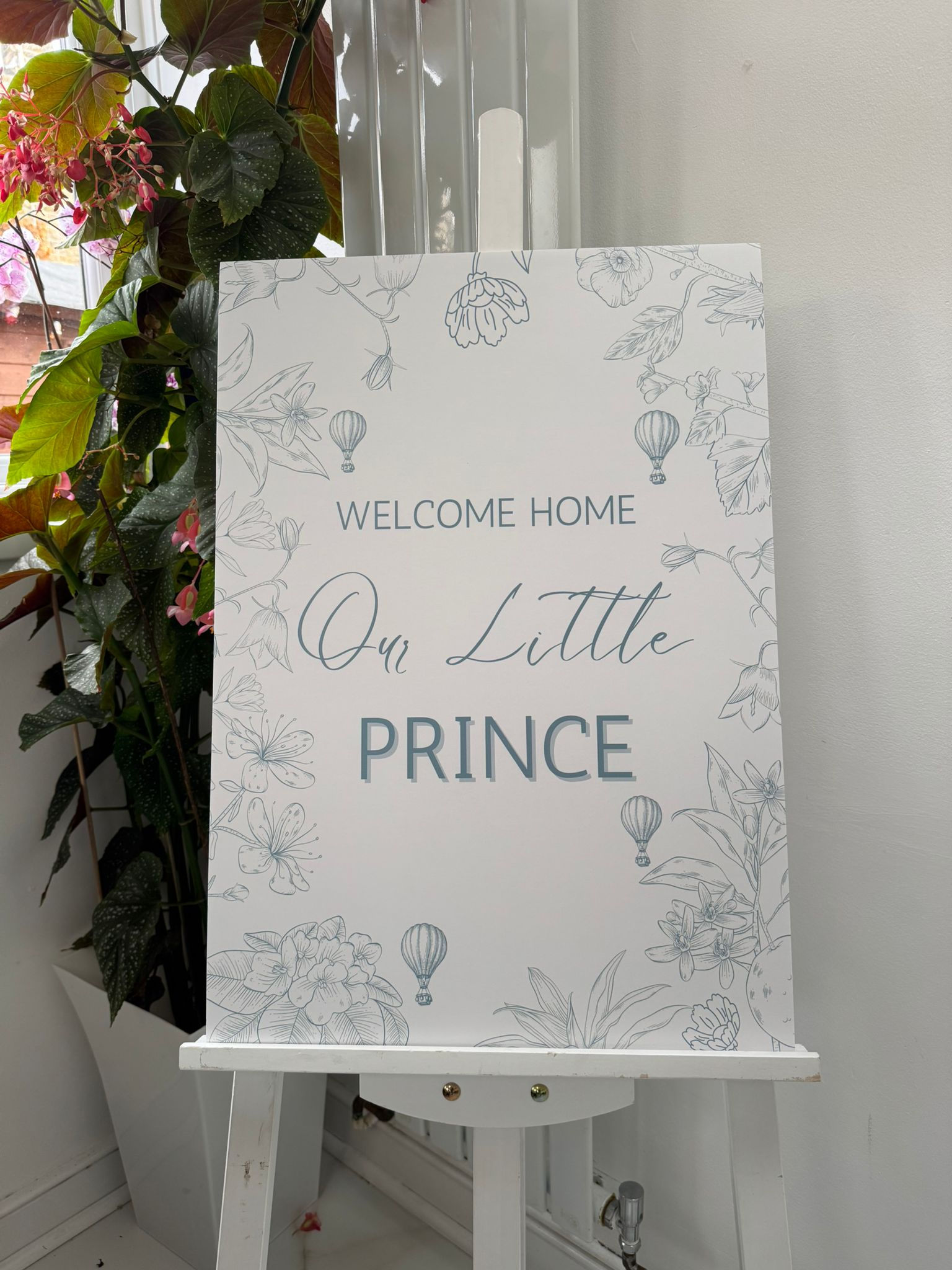 Light Grey Floral Outline Welcome Home Board