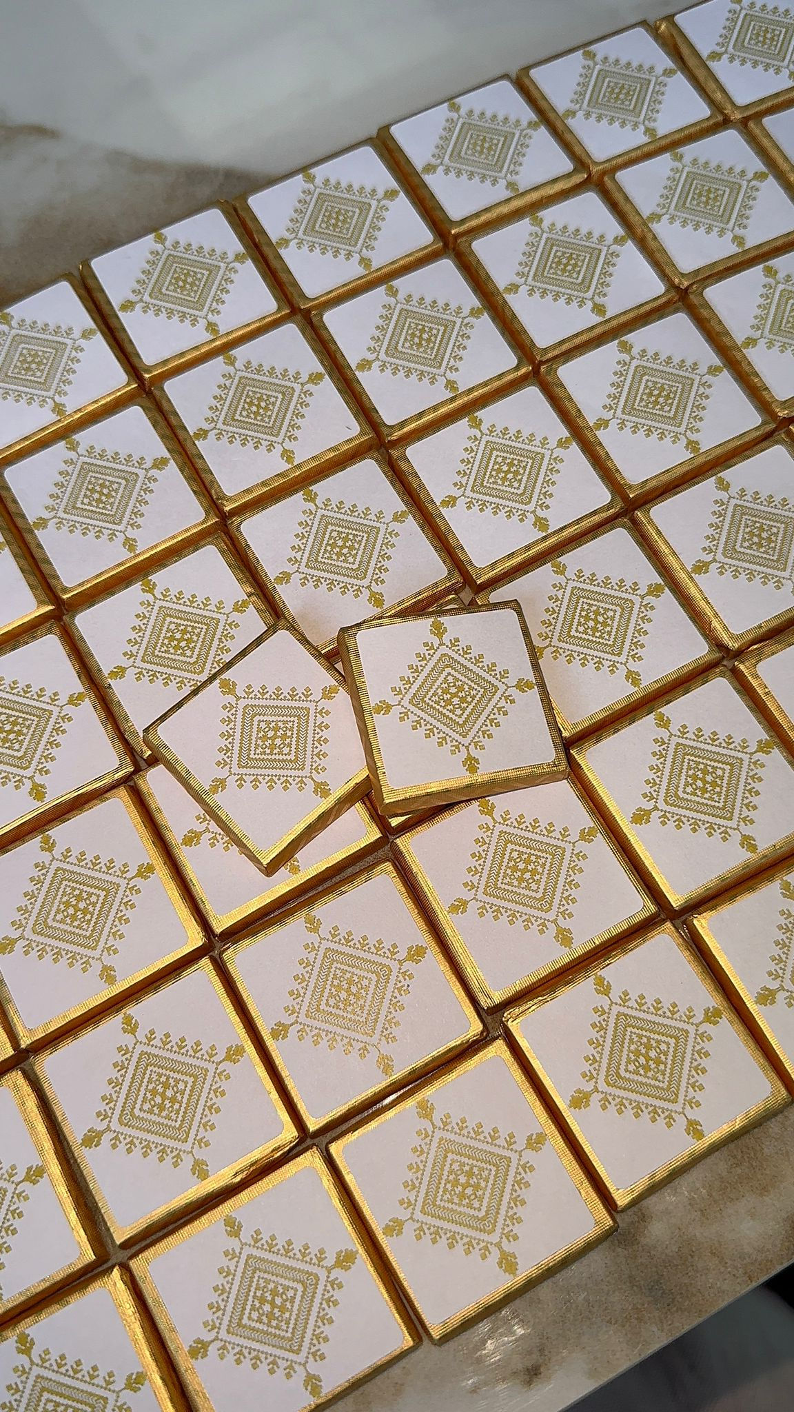 Gold Design Square Chocolate