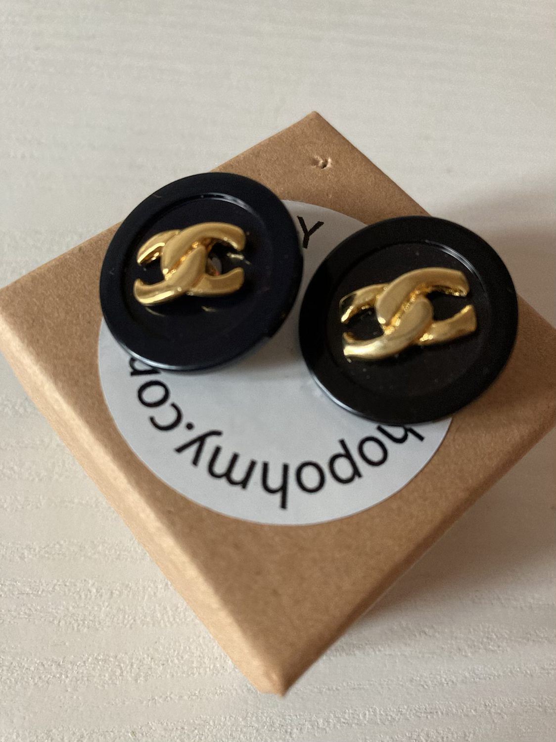 ORECCHINO NERO CHANEL  