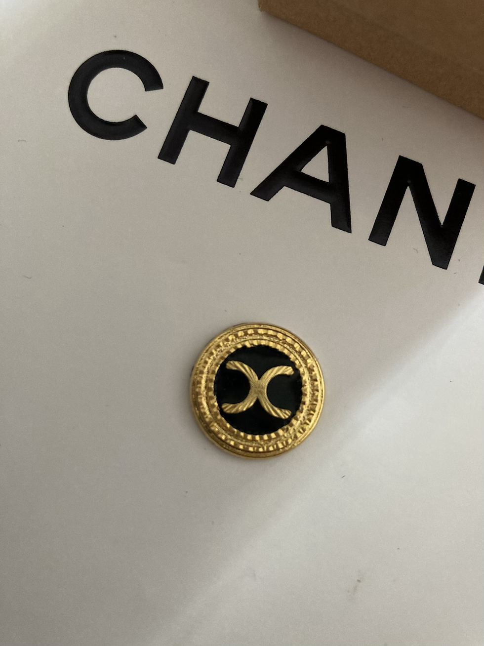 Miniatura: ORECCHINI ORO/NERO PICCOLO CHANEL