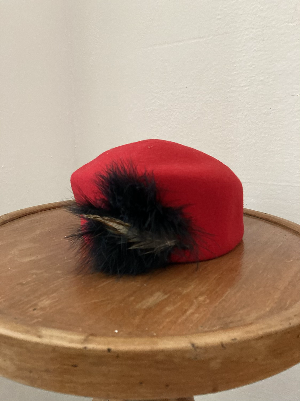 Thumbnail: 90s RED HAT