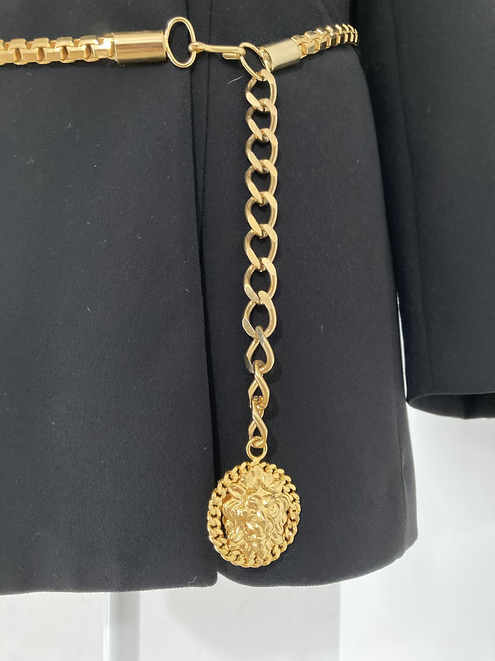 Miniatura: CINTURA GIOIELLO CHANEL CON CIONDOLO LEONE
