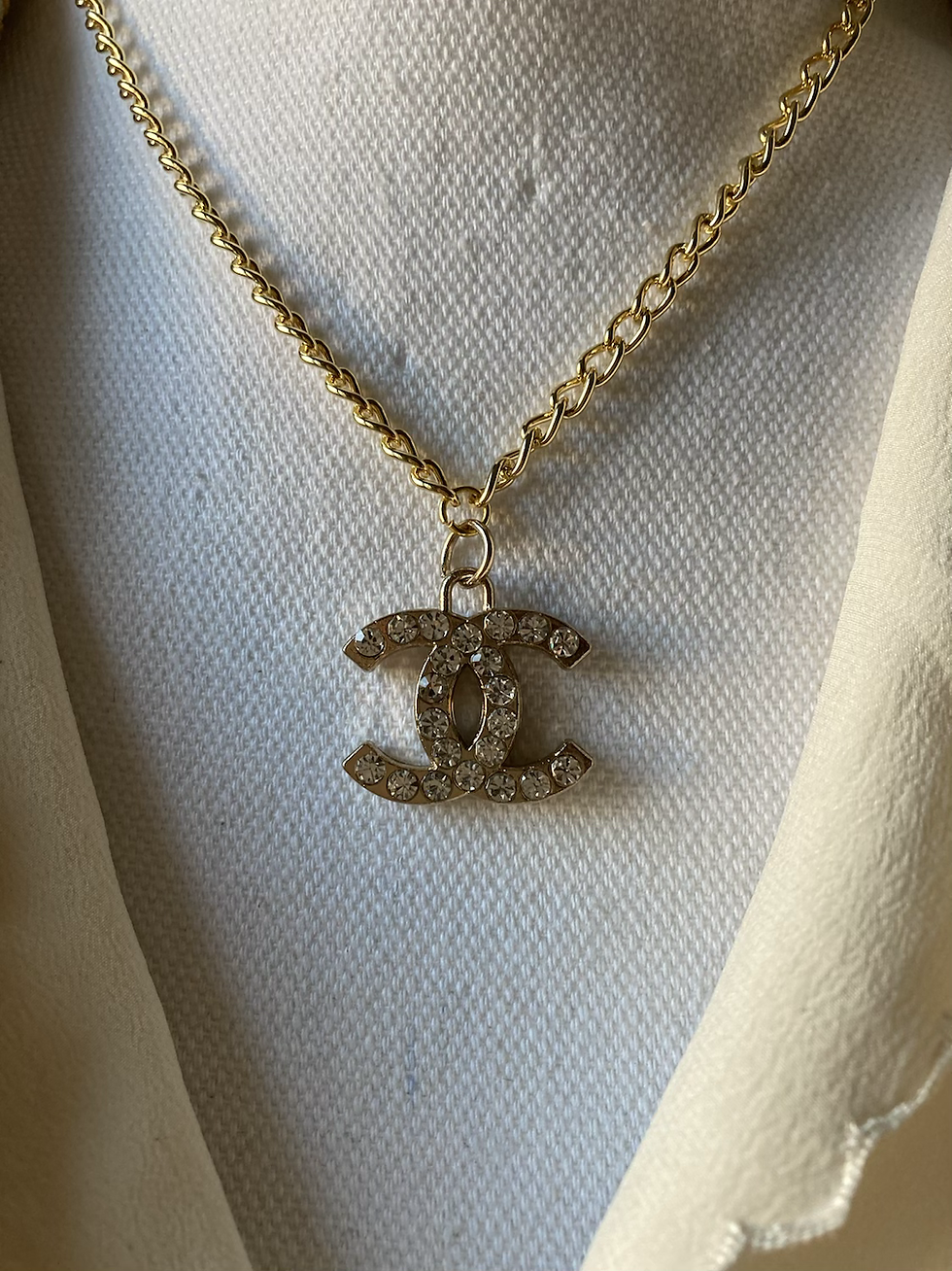 Miniatura: COLLANA GIOIELLO CHANEL CON CIONDOLO SWAROSVKI BIANCO