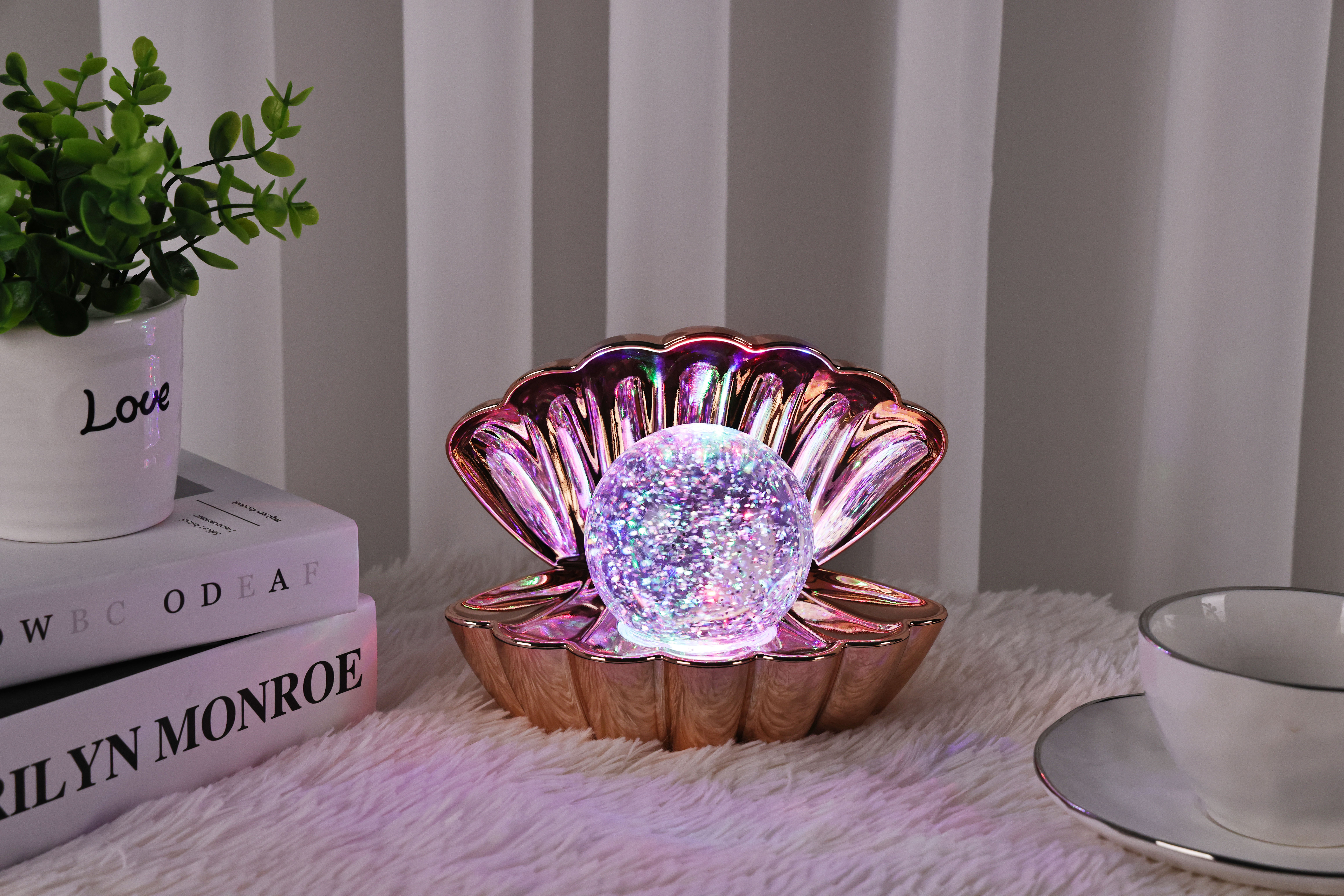 Sea Shell LED Colour Changing Mood Lamp - Metallic Rose Gold