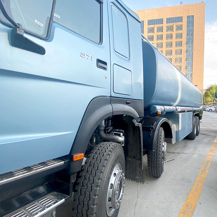 Thumbnail: Howo 12-Wheel 371hp Sinotruk 6x4 Manual Transmission Used Oil Fuel Tanker Truck 