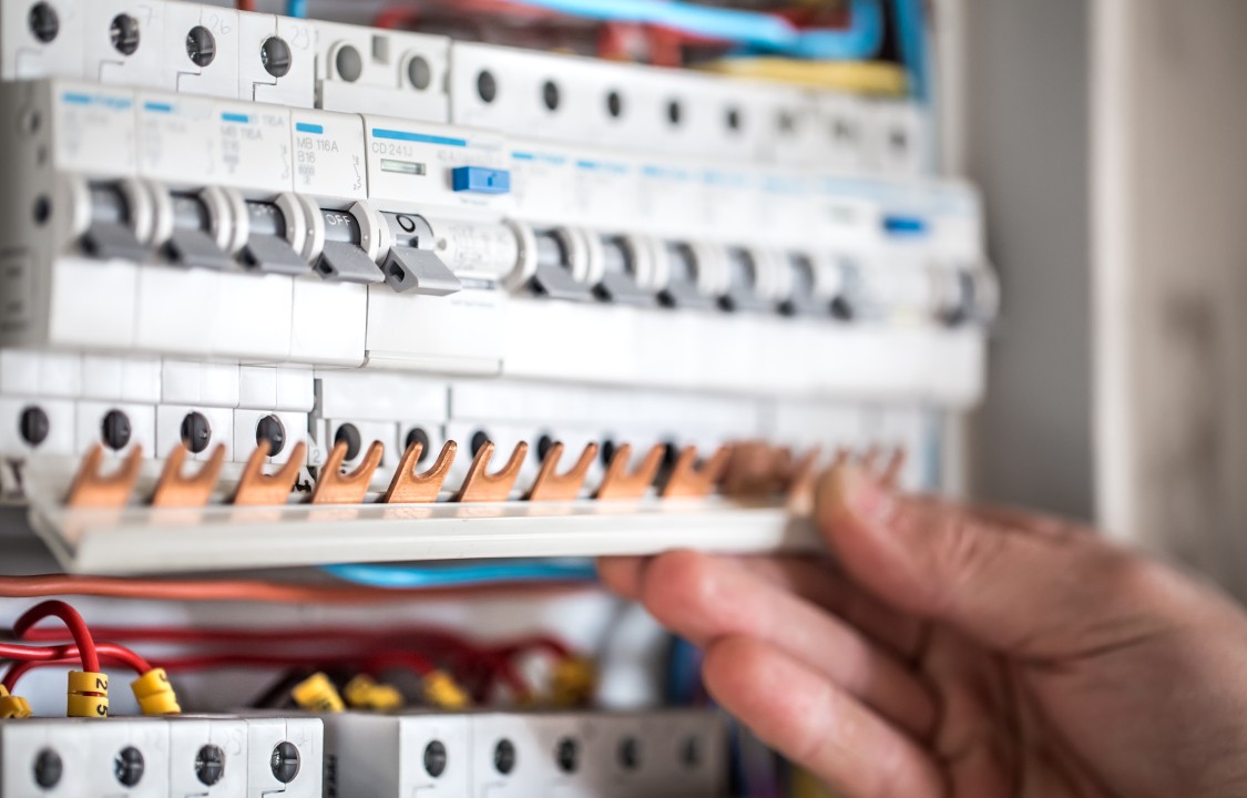 Tudo sobre o disjuntor DR e sua importância na segurança elétrica