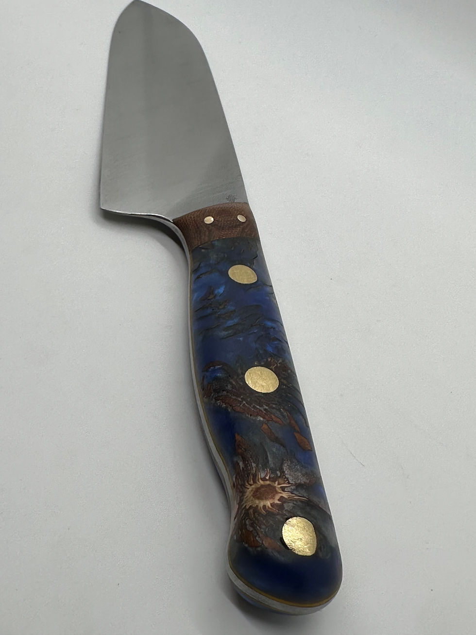 Thumbnail: Santoku pine cone 